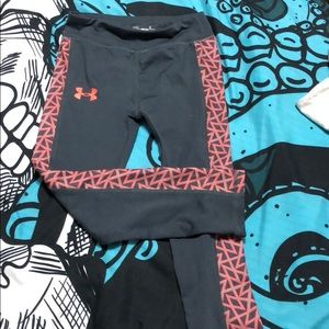 Girls under Armour size 5 leggings!